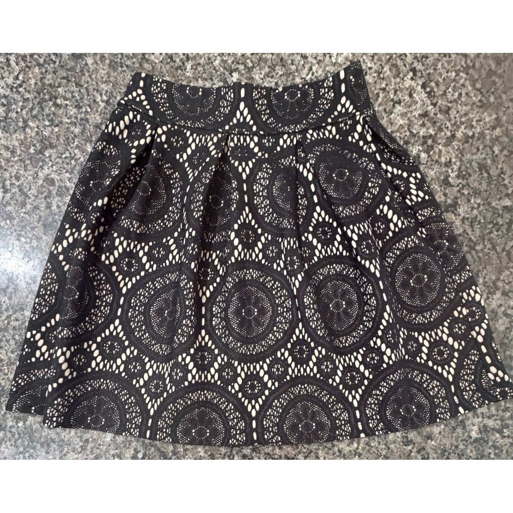 Tacera Black Beige Lace Medallion Mini Skirt Size 4 High Waist A-Line Pleated